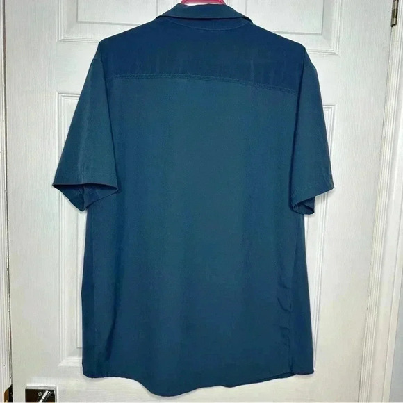 Columbia Button-Down Casual Shirt  Blue Size Large - Picture 12 of 16